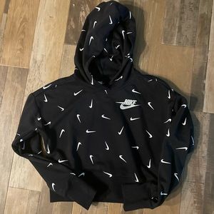 NWOT Nike Cropped girls/youth Hoodie